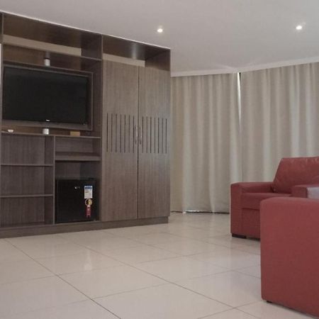 Sueds Plaza Hotel ปอร์โตเซกูโร ภายนอก รูปภาพ
